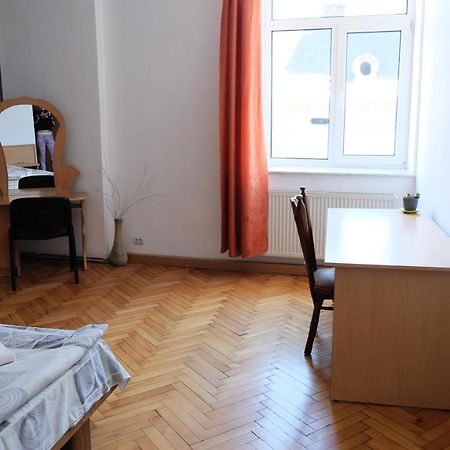 Apartment On Svobody Avenue Lviv Exteriör bild